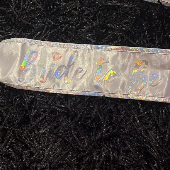 “Bride to be” sash. Bridal/ Bachelorette Accessory - Picture 2 of 3